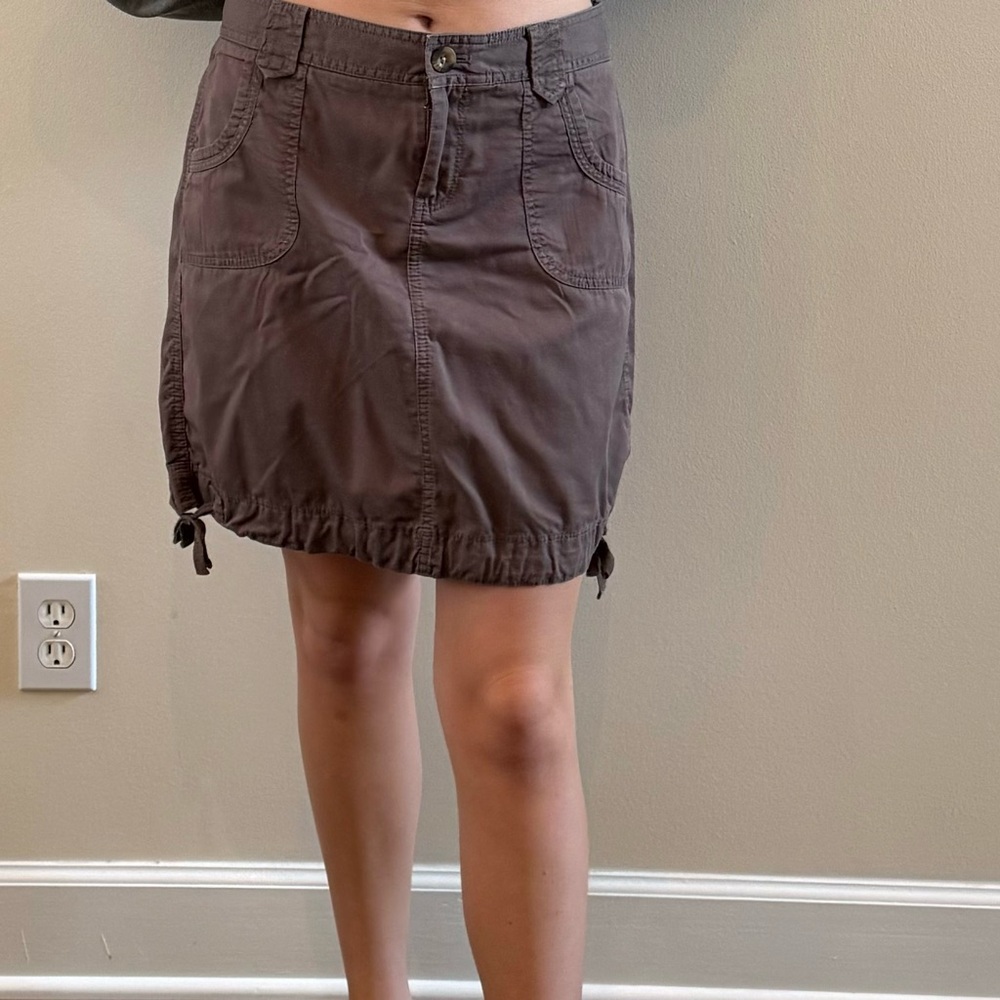 Old Navy khaki green vintage skirt with ties